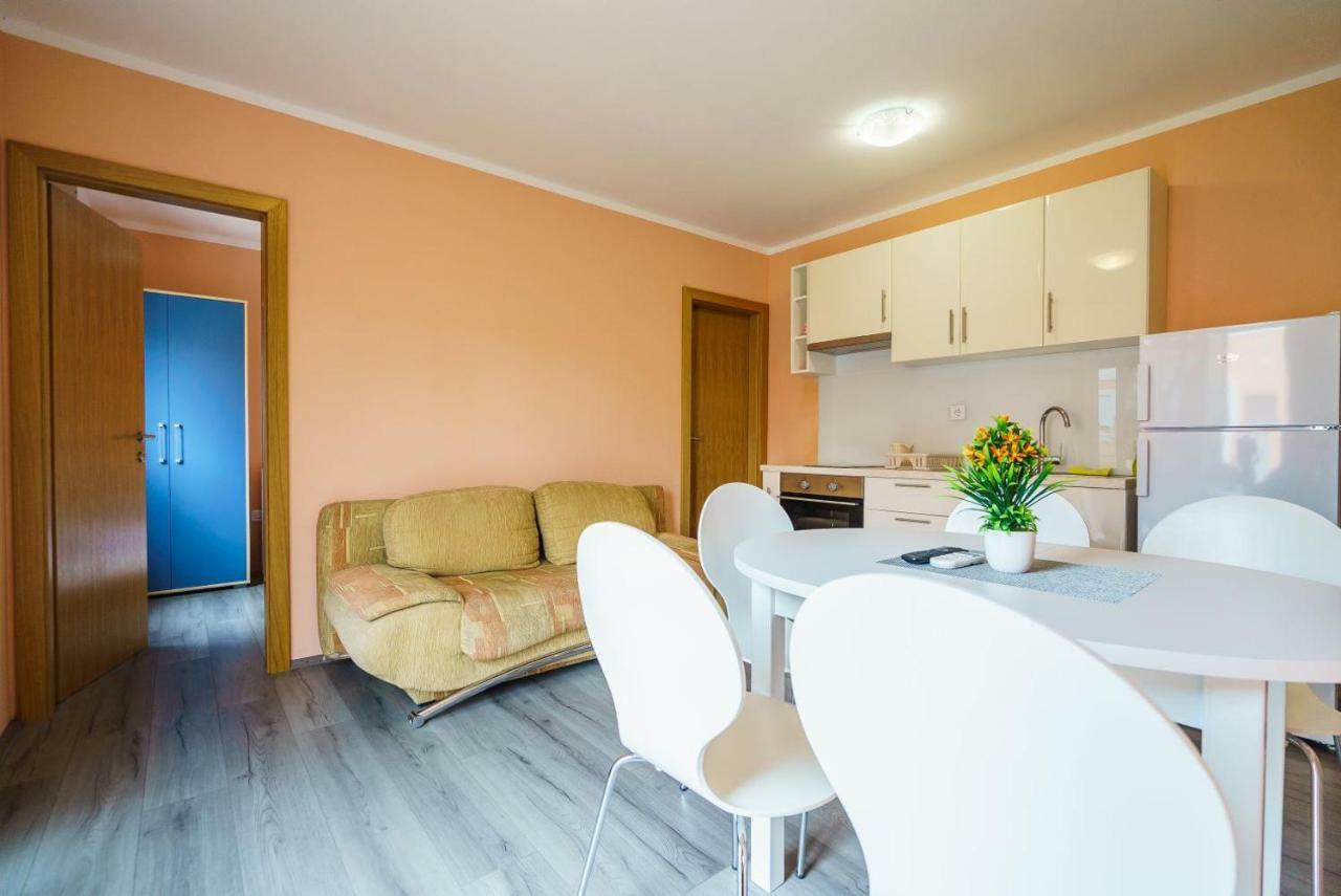 Apartmani Stobrec สปลิท ภายนอก รูปภาพ