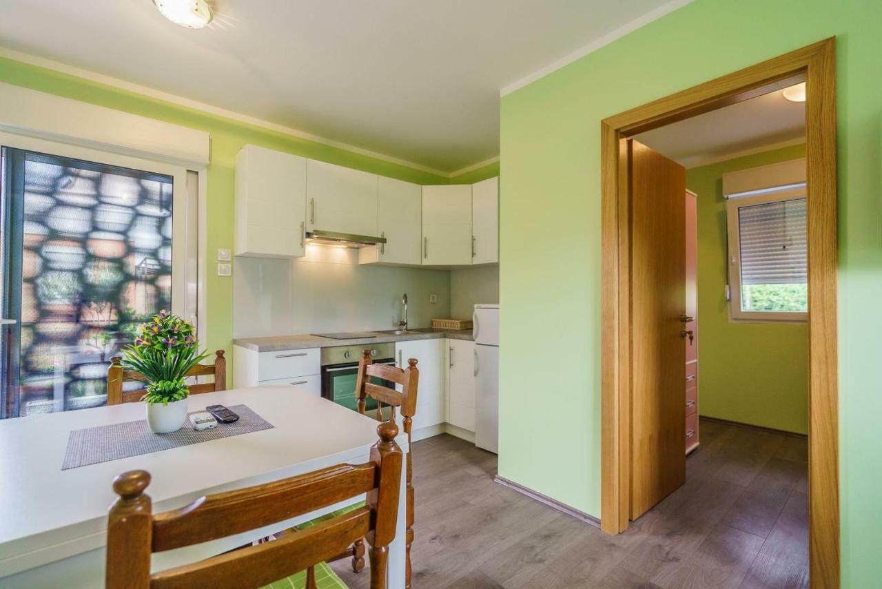 Apartmani Stobrec สปลิท ภายนอก รูปภาพ